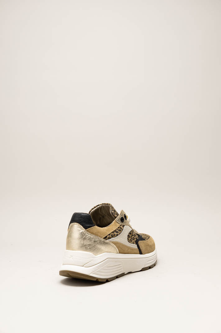 Camel Sneaker image