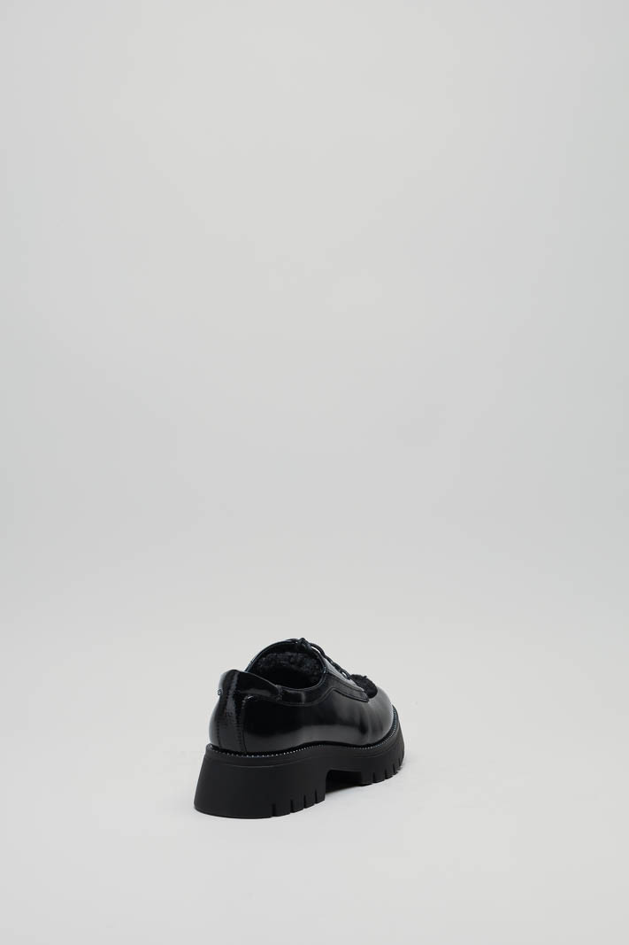 zoom in on Zwart Veterschoen image Zwart Veterschoen image