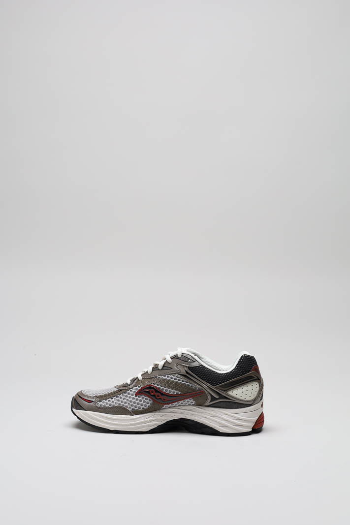 zoom in on Bruin Sneaker image Bruin Sneaker image