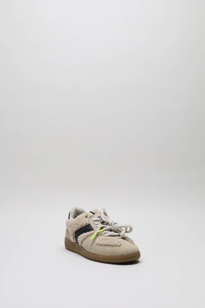 Beige Sneaker
