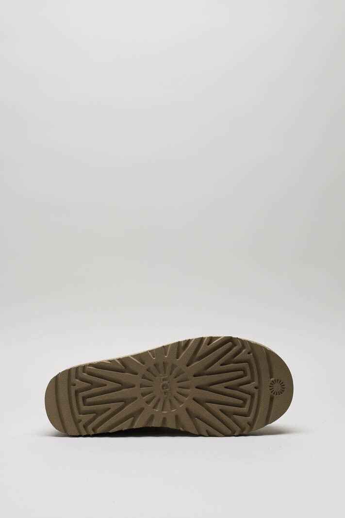 zoom in on Beige Instapper image Beige Instapper image