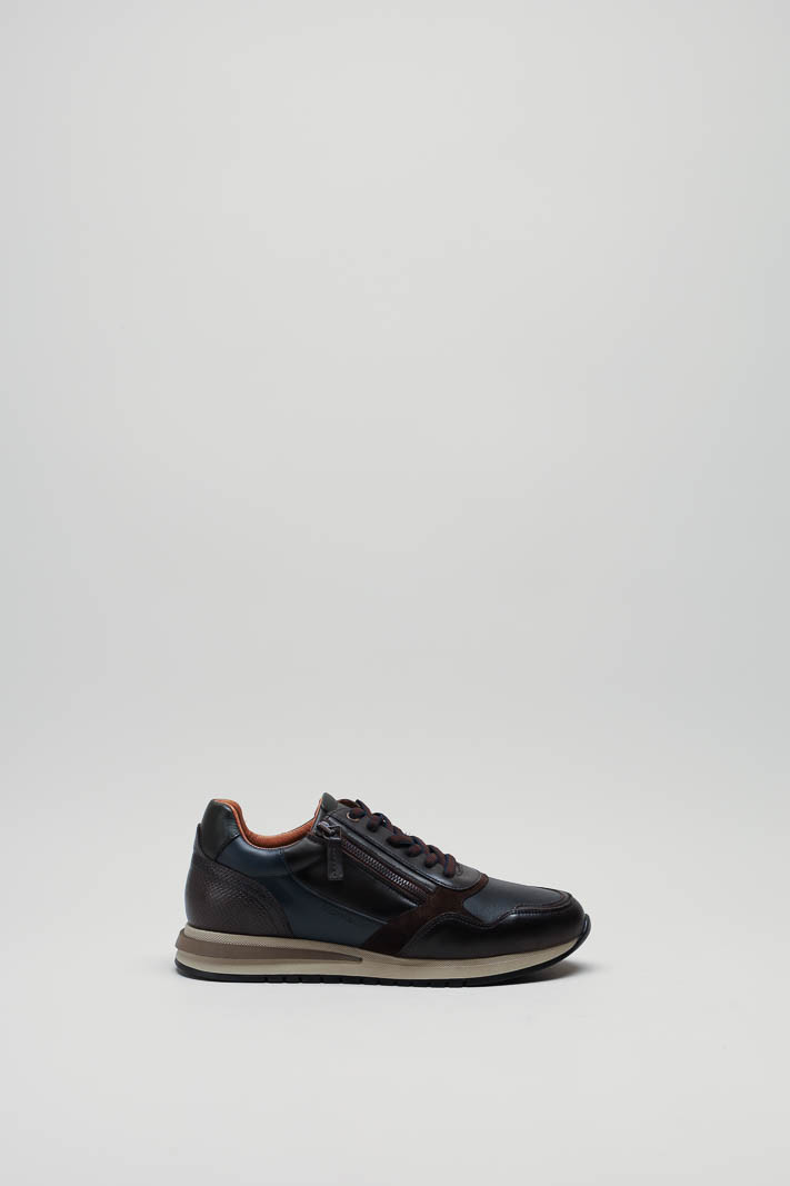 zoom in on Bruin Sneaker image Bruin Sneaker image