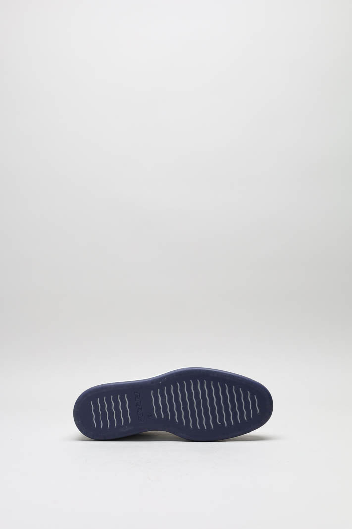 zoom in on Wit Sneaker image Wit Sneaker image