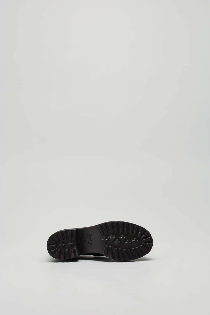 zoom in on Donkerbruin Mocassin hak image Donkerbruin Mocassin hak image