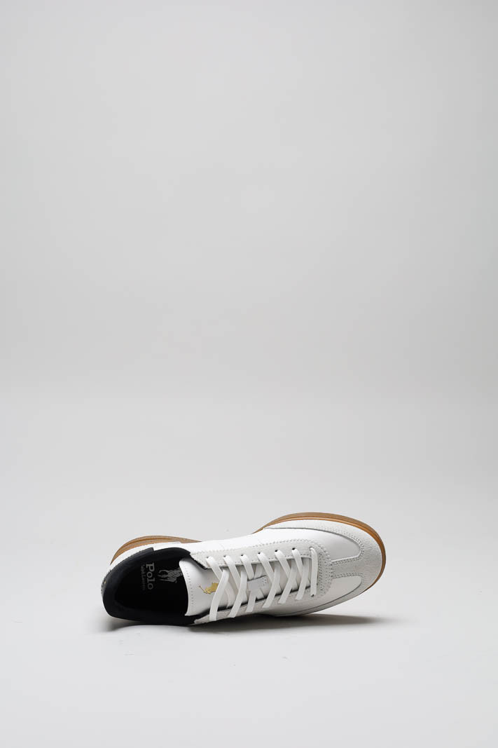 zoom in on Wit Sneaker image Wit Sneaker image