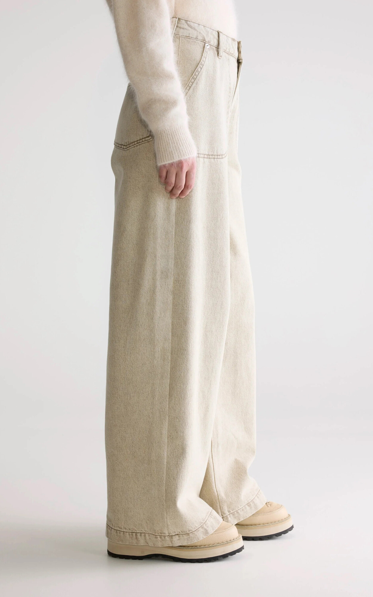zoom in on Beige Broek image Beige Broek image