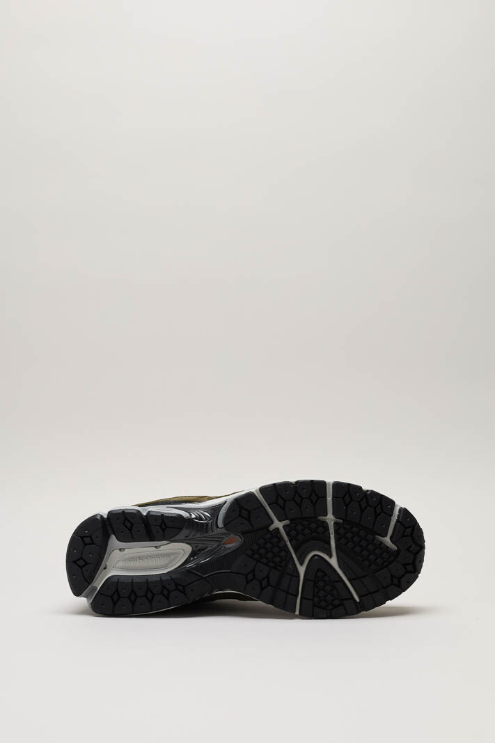 zoom in on Kaki Sneaker image Kaki Sneaker image