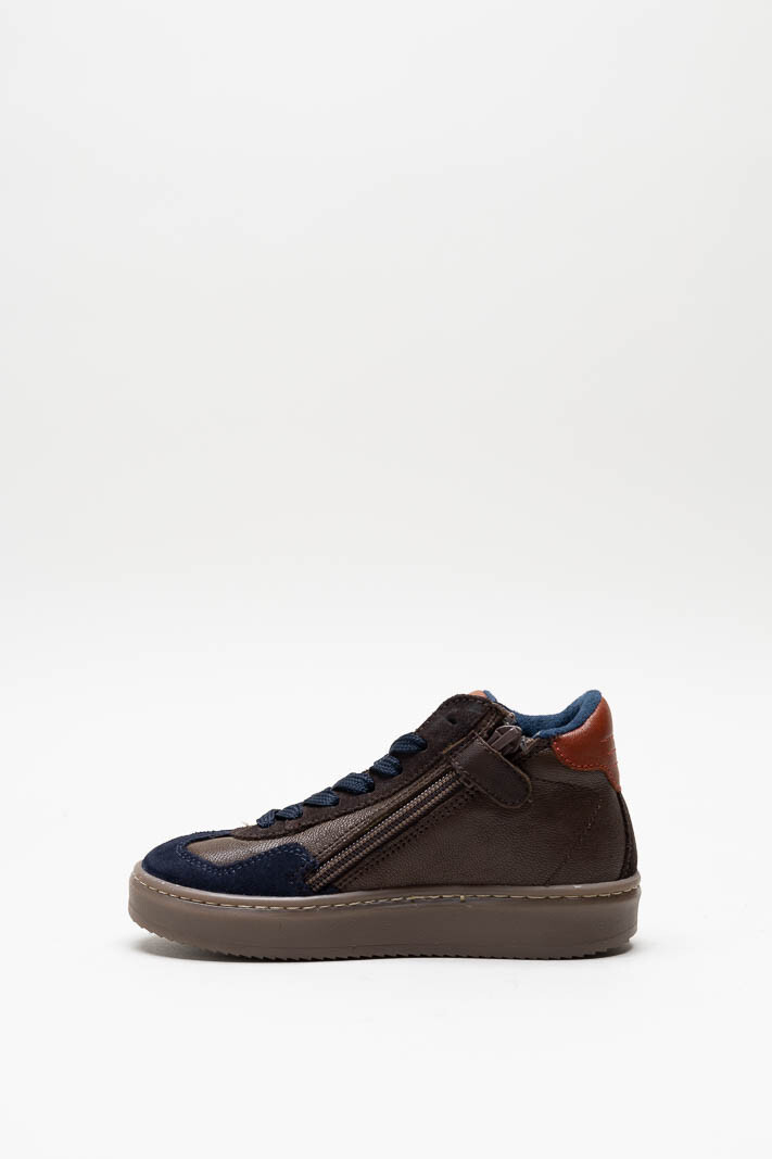 zoom in on Donkerbruin Sneaker image Donkerbruin Sneaker image