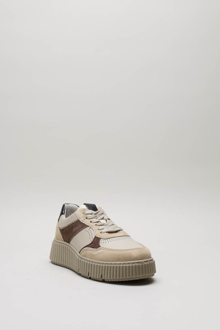 Ecru Sneaker