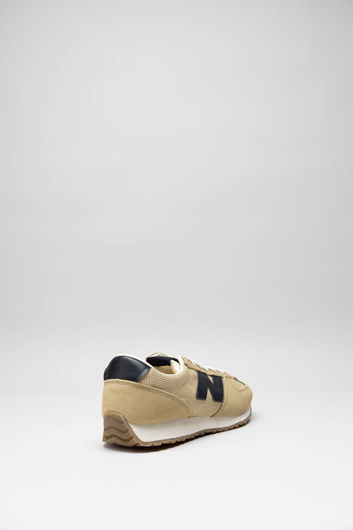 Donkerbeige Sneaker image