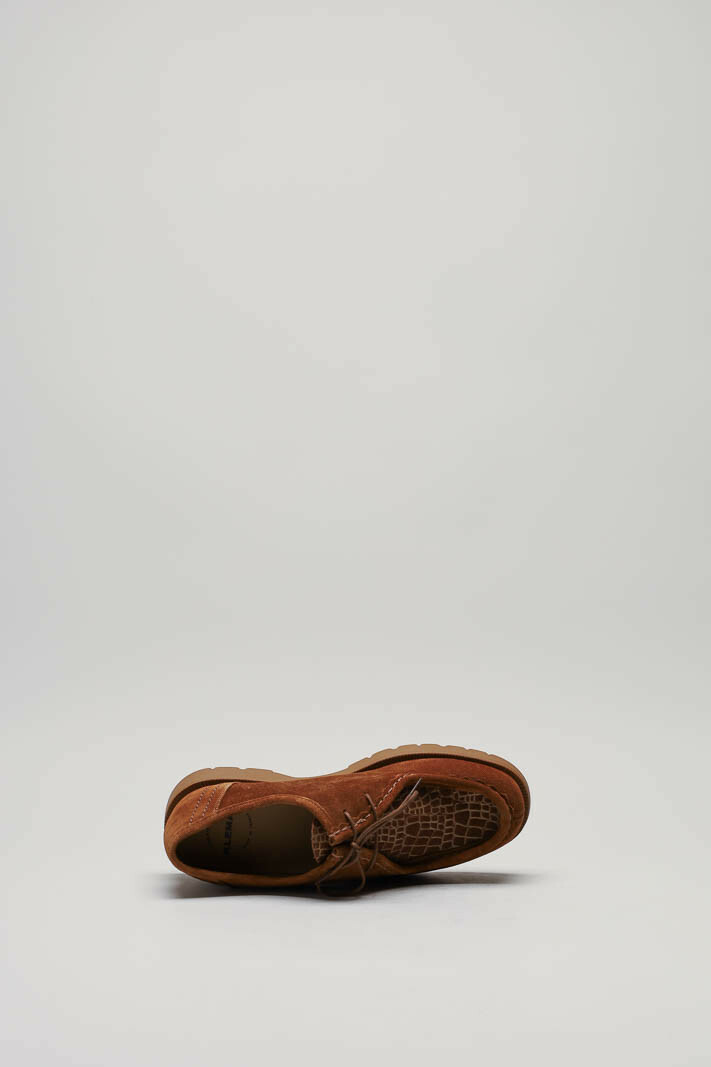 zoom in on Cognac Veterschoen image Cognac Veterschoen image