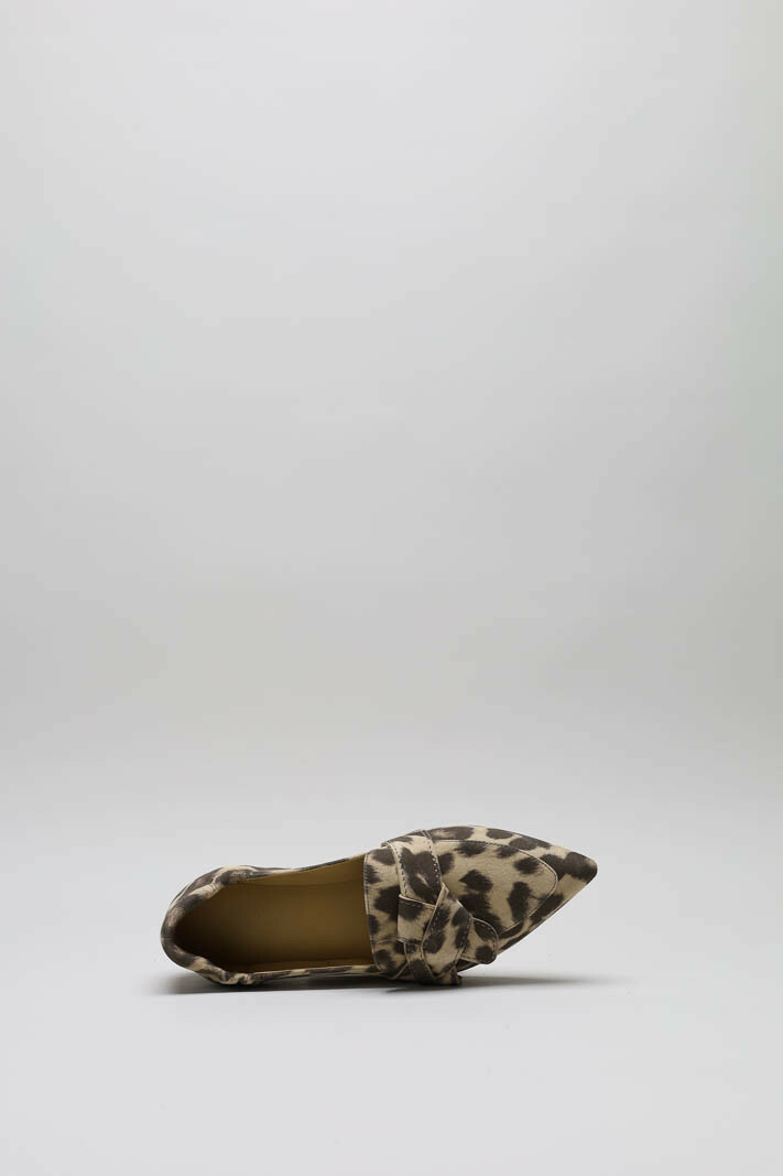 zoom in on Beige Mocassin image Beige Mocassin image