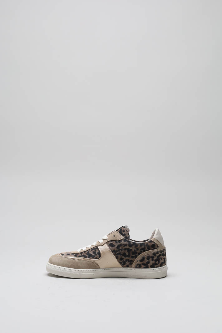 zoom in on Beige Sneaker image Beige Sneaker image