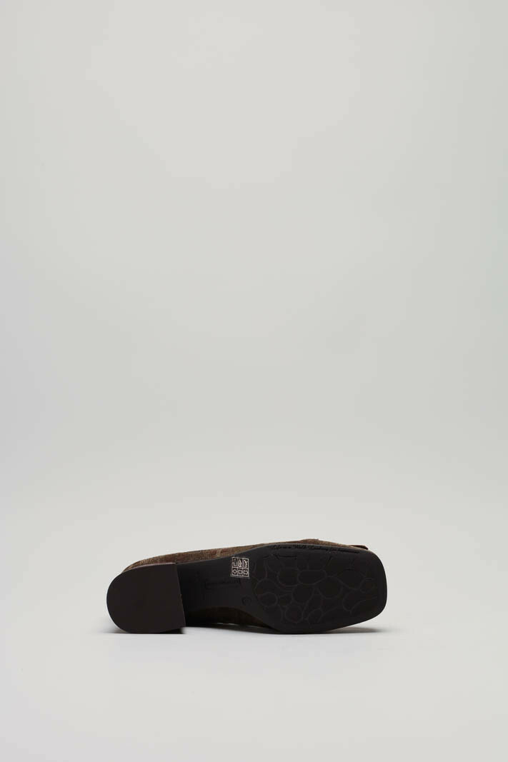 zoom in on Bruin Mocassin hak image Bruin Mocassin hak image