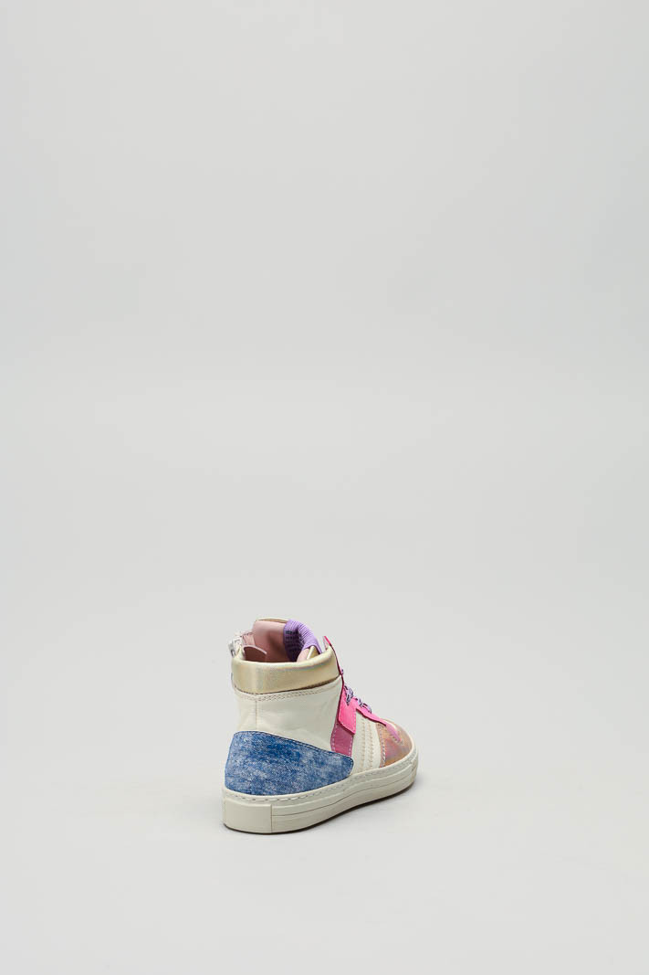 zoom in on Roze Sneaker image Roze Sneaker image