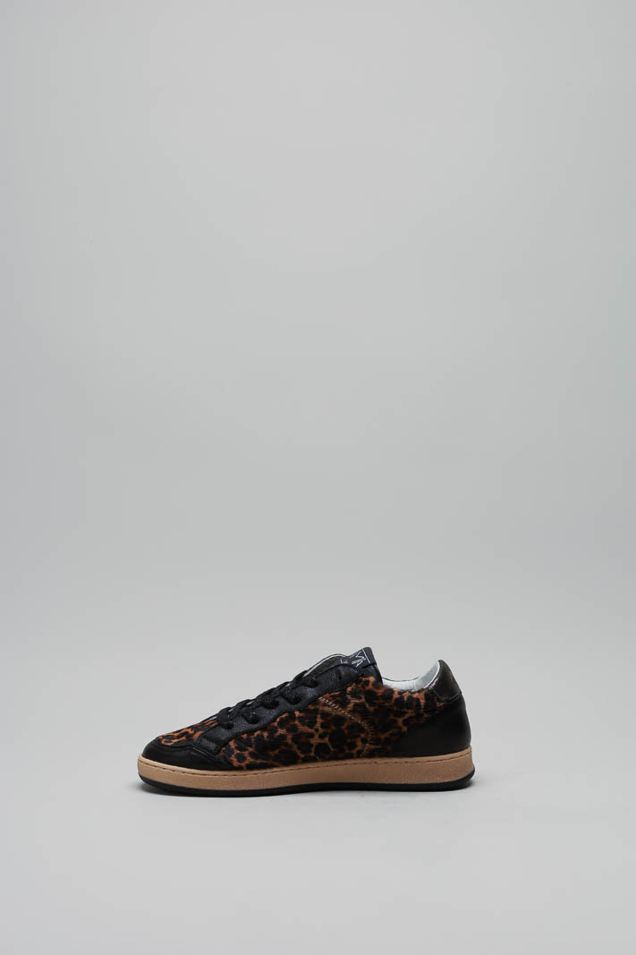 zoom in on Bruin Sneaker image Bruin Sneaker image