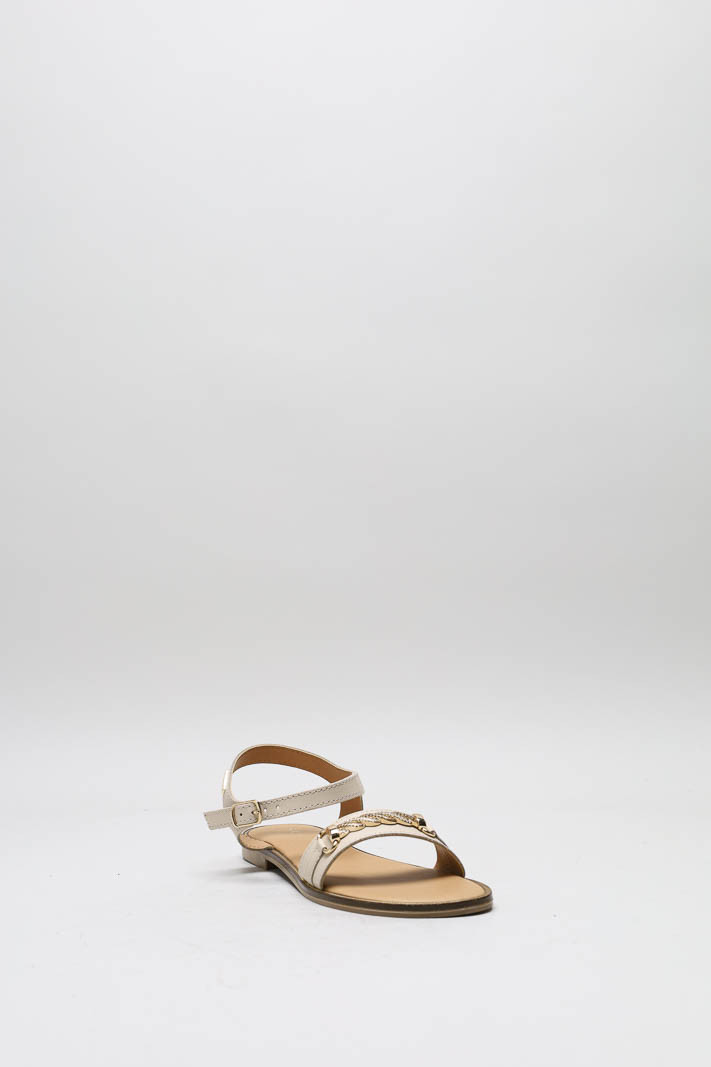Lichtbeige Sandaal plat