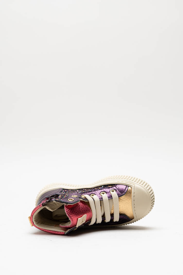 zoom in on Paars Sneaker image Paars Sneaker image