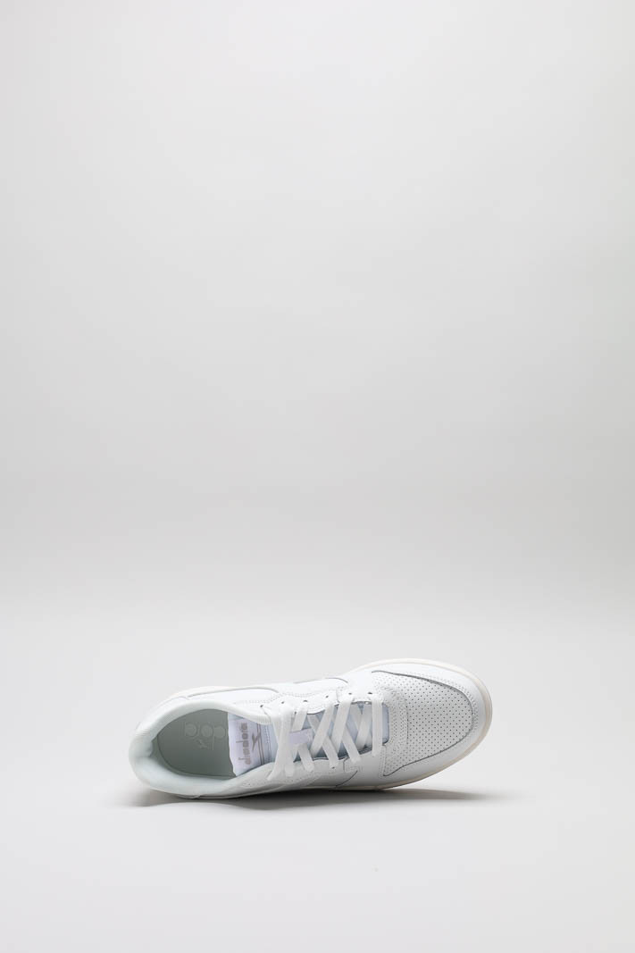 zoom in on Wit Sneaker image Wit Sneaker image