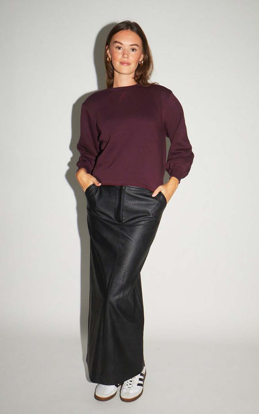 zoom in on Bordeaux Sweater/trui image Bordeaux Sweater/trui image
