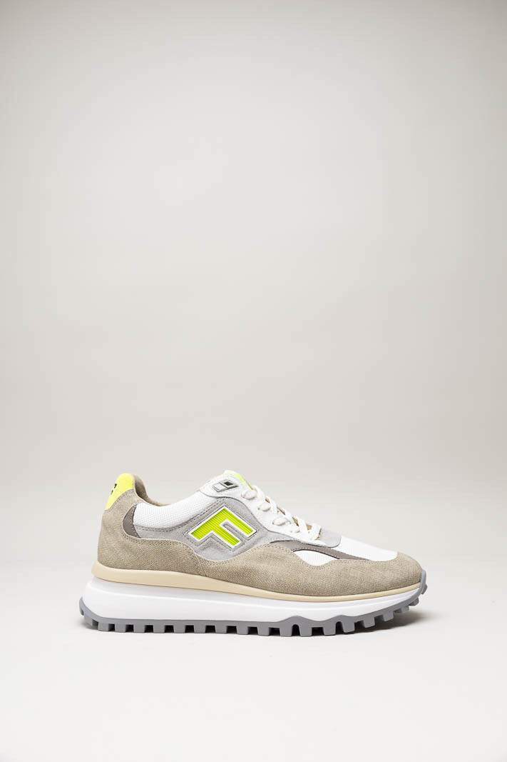Beige Sneaker