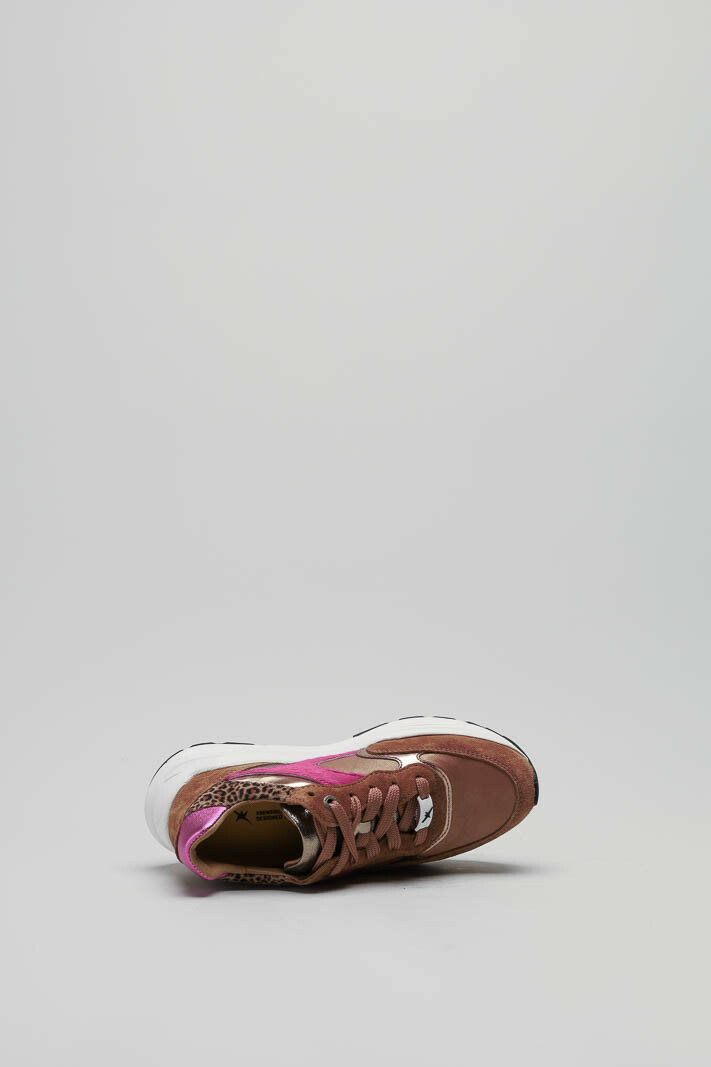 zoom in on Cognac Sneaker image Cognac Sneaker image