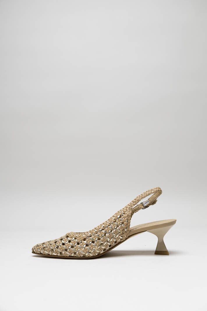 Donkerbeige Pump image