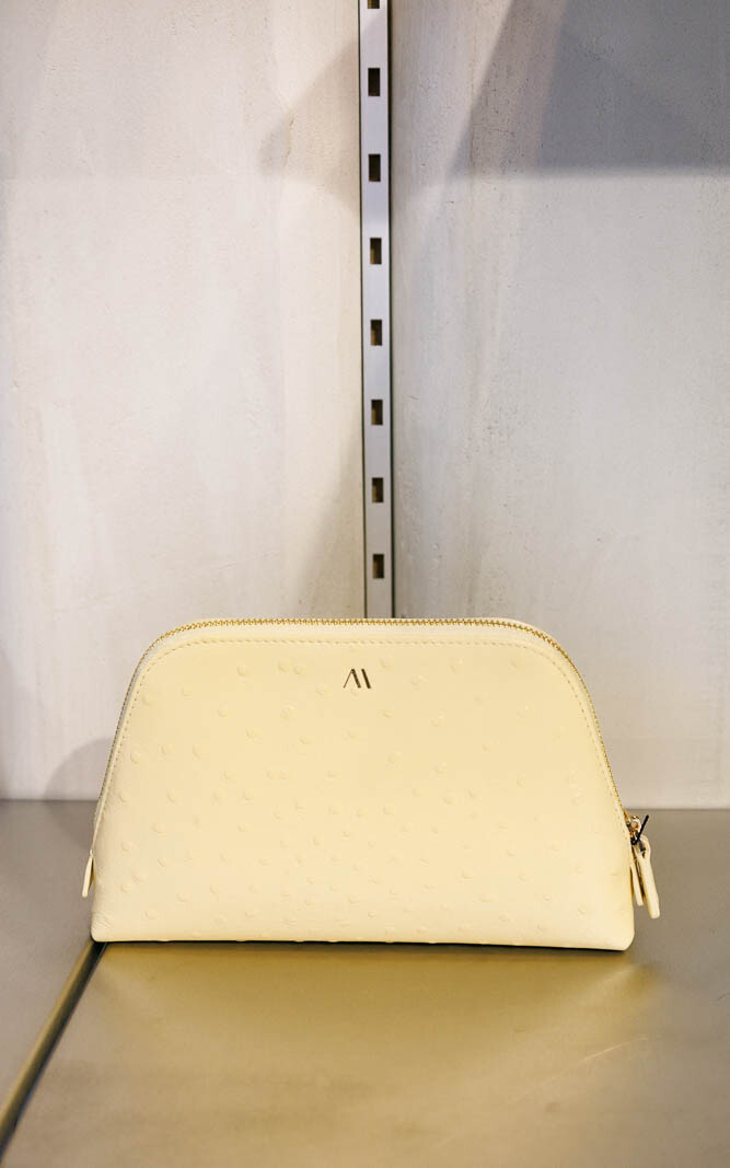 Geel Make up tas image