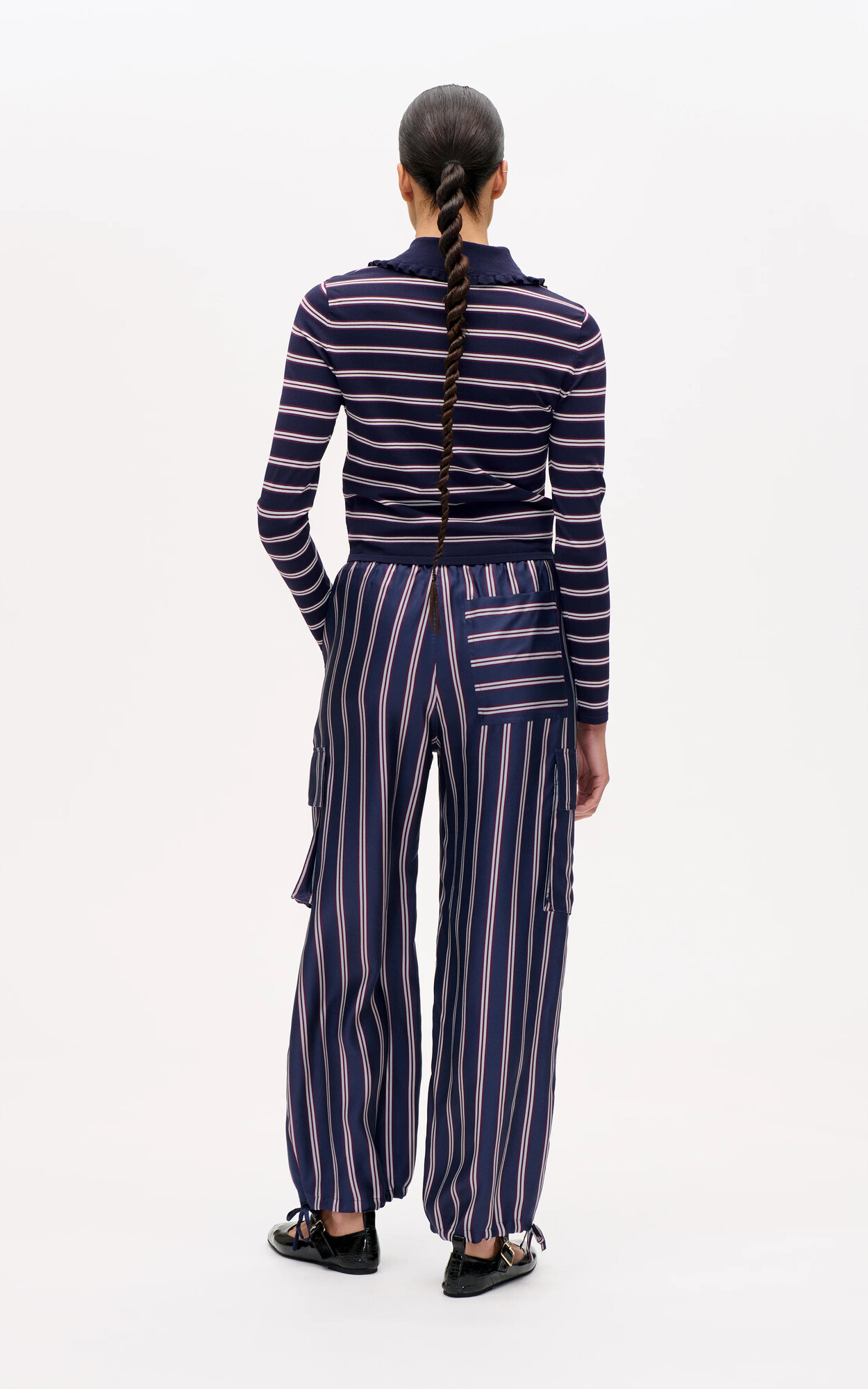 zoom in on Blauw Sweater/trui image Blauw Sweater/trui image