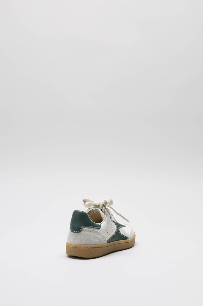 zoom in on Groen Sneaker image Groen Sneaker image