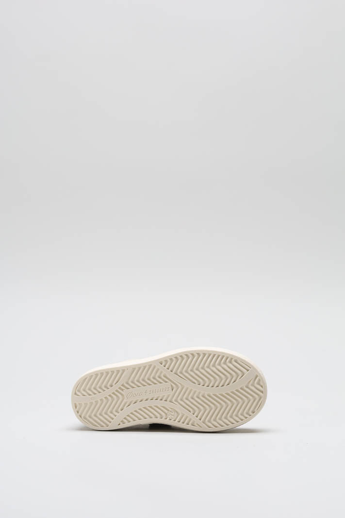zoom in on Kaki Sneaker image Kaki Sneaker image