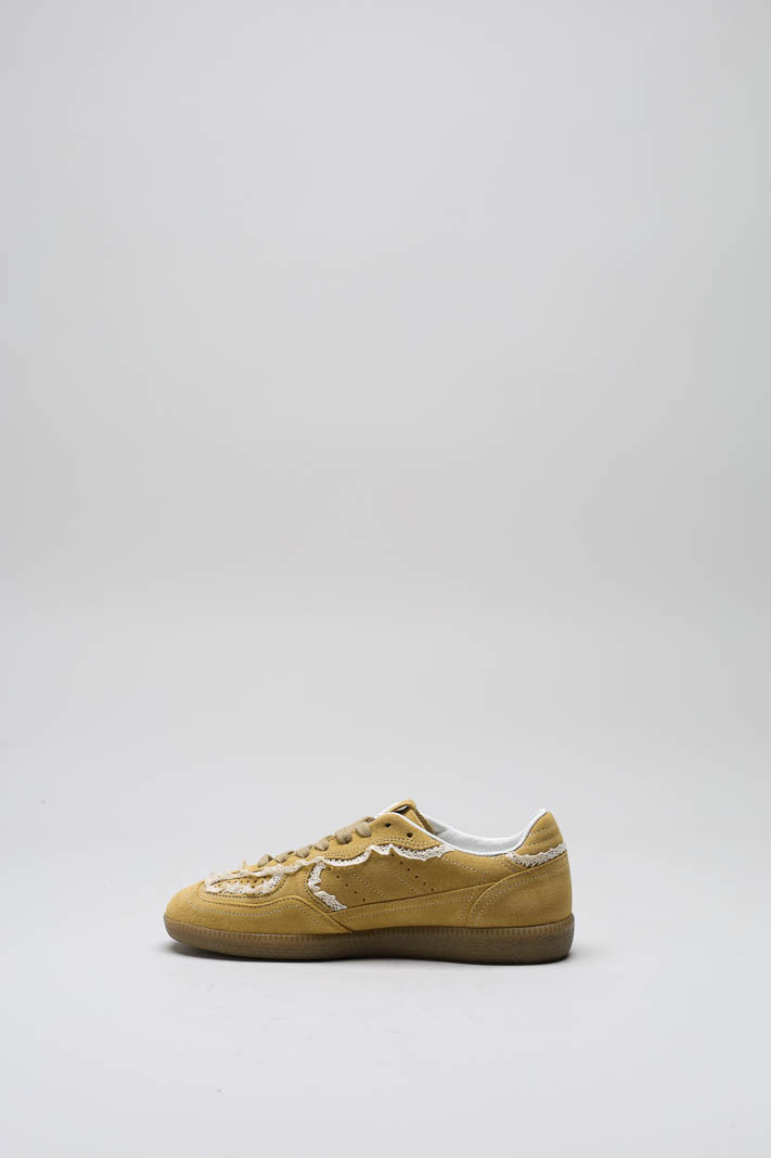 zoom in on Oker Sneaker image Oker Sneaker image