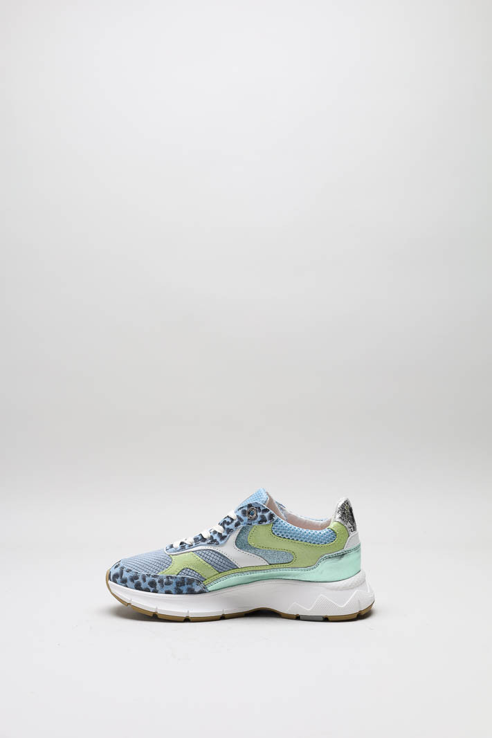 zoom in on Blauw Sneaker image Blauw Sneaker image