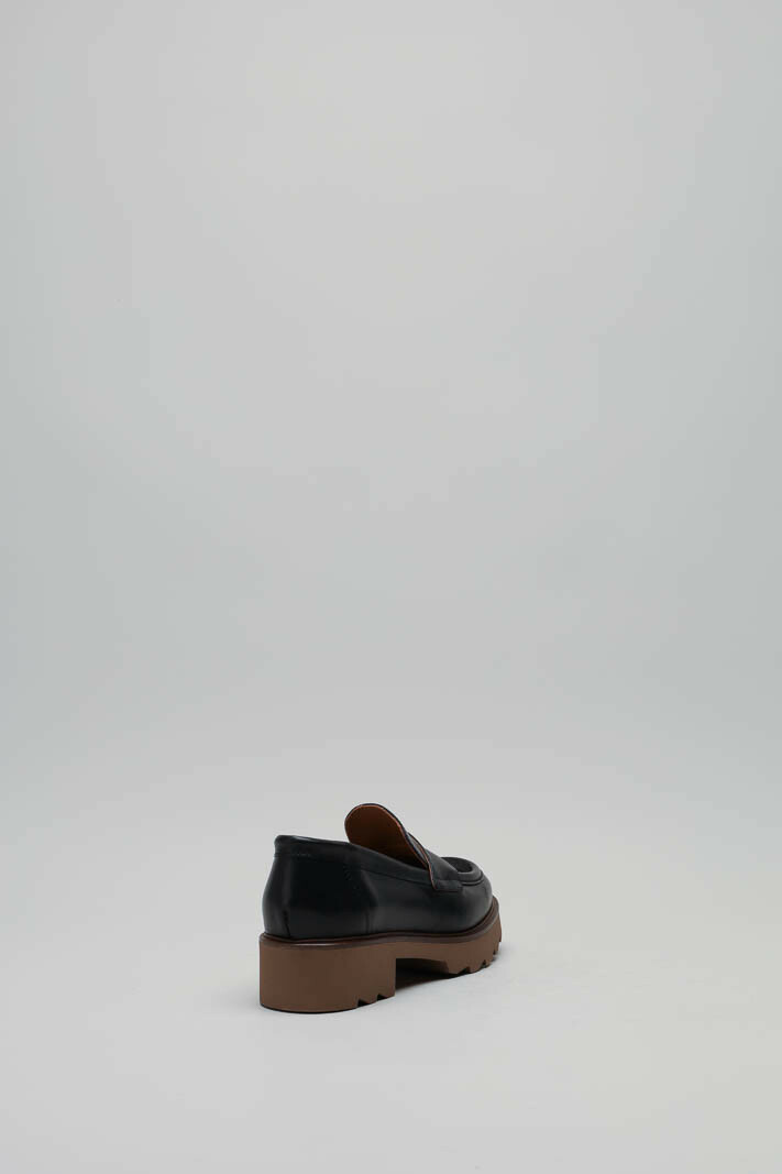 zoom in on Zwart Mocassin image Zwart Mocassin image