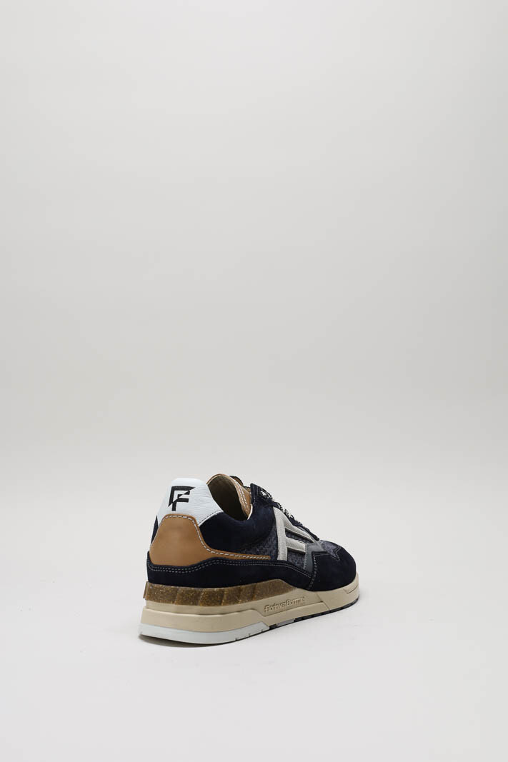 zoom in on Donkerblauw Sneaker image Donkerblauw Sneaker image