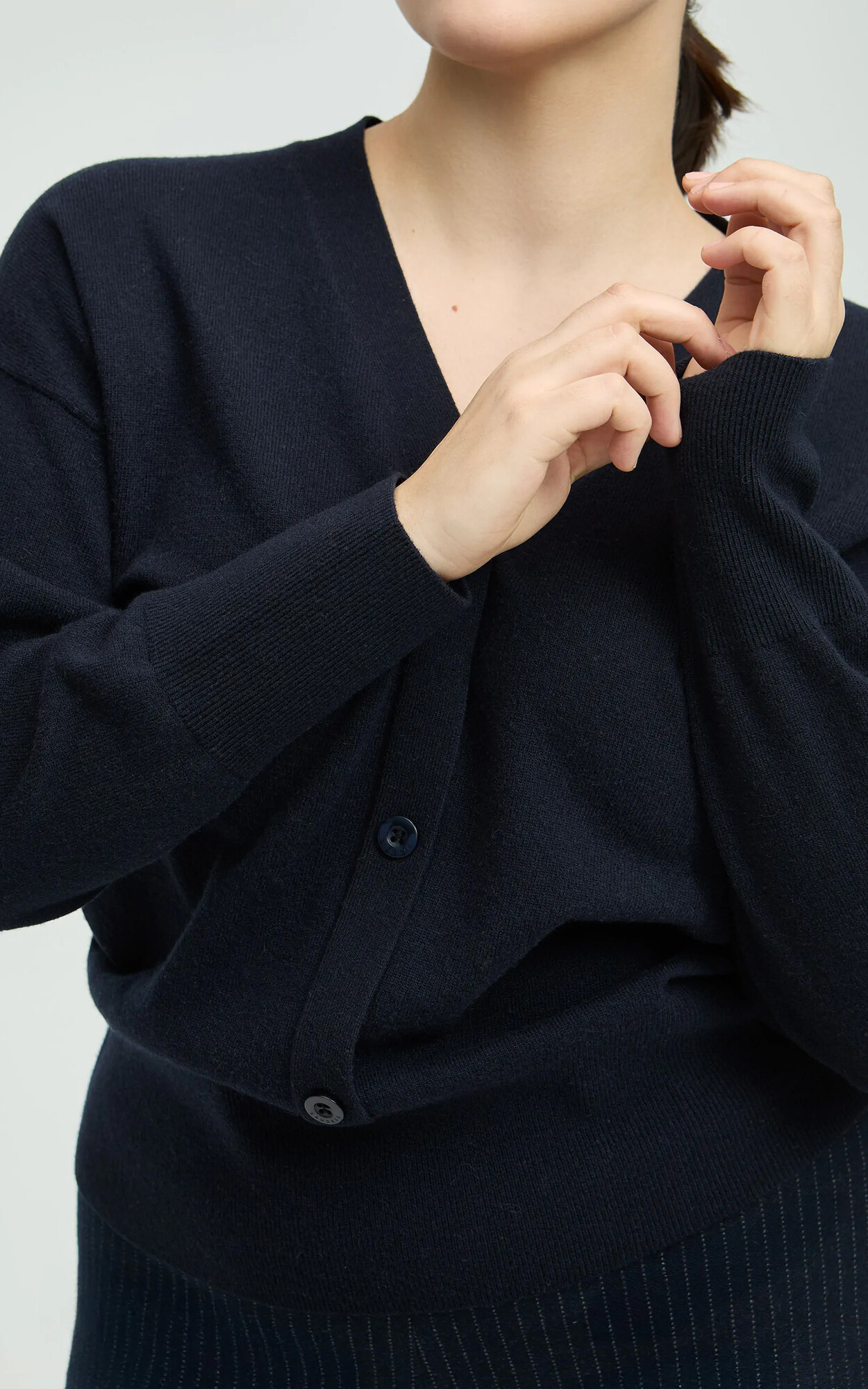 zoom in on Blauw Cardigan image Blauw Cardigan image