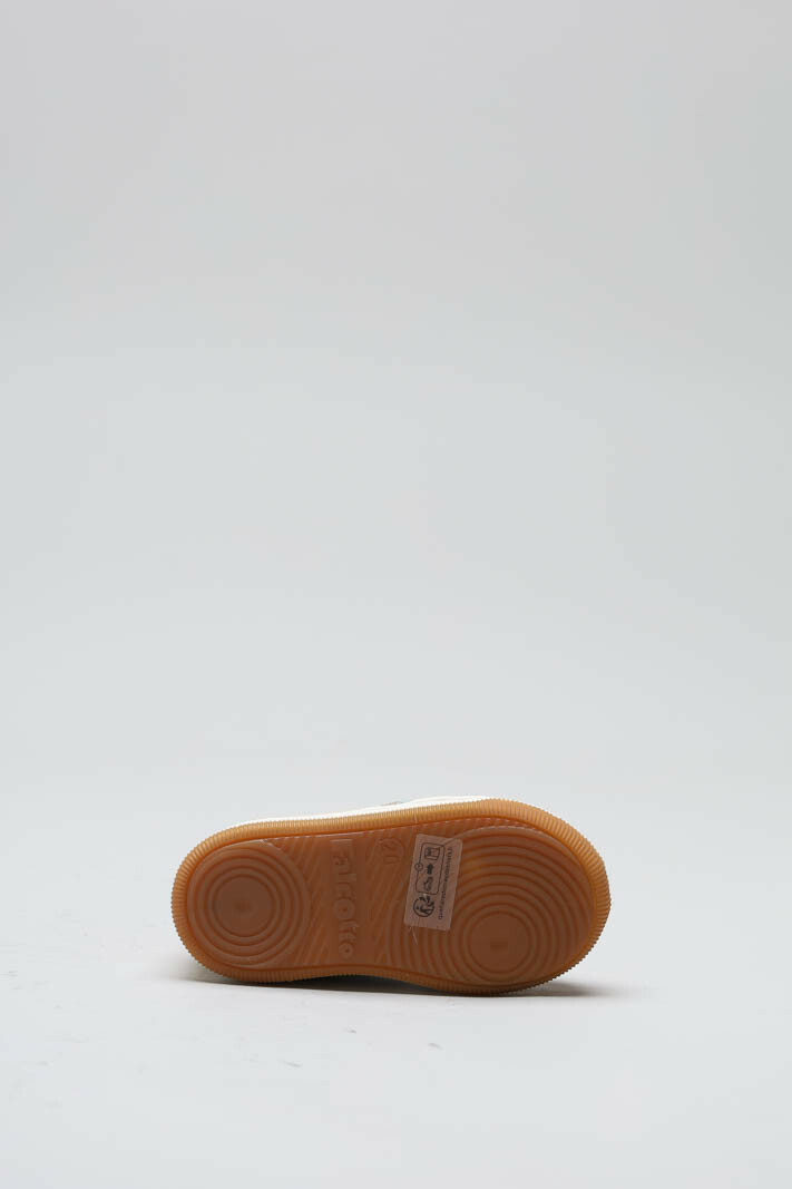 zoom in on Roze Sneaker image Roze Sneaker image