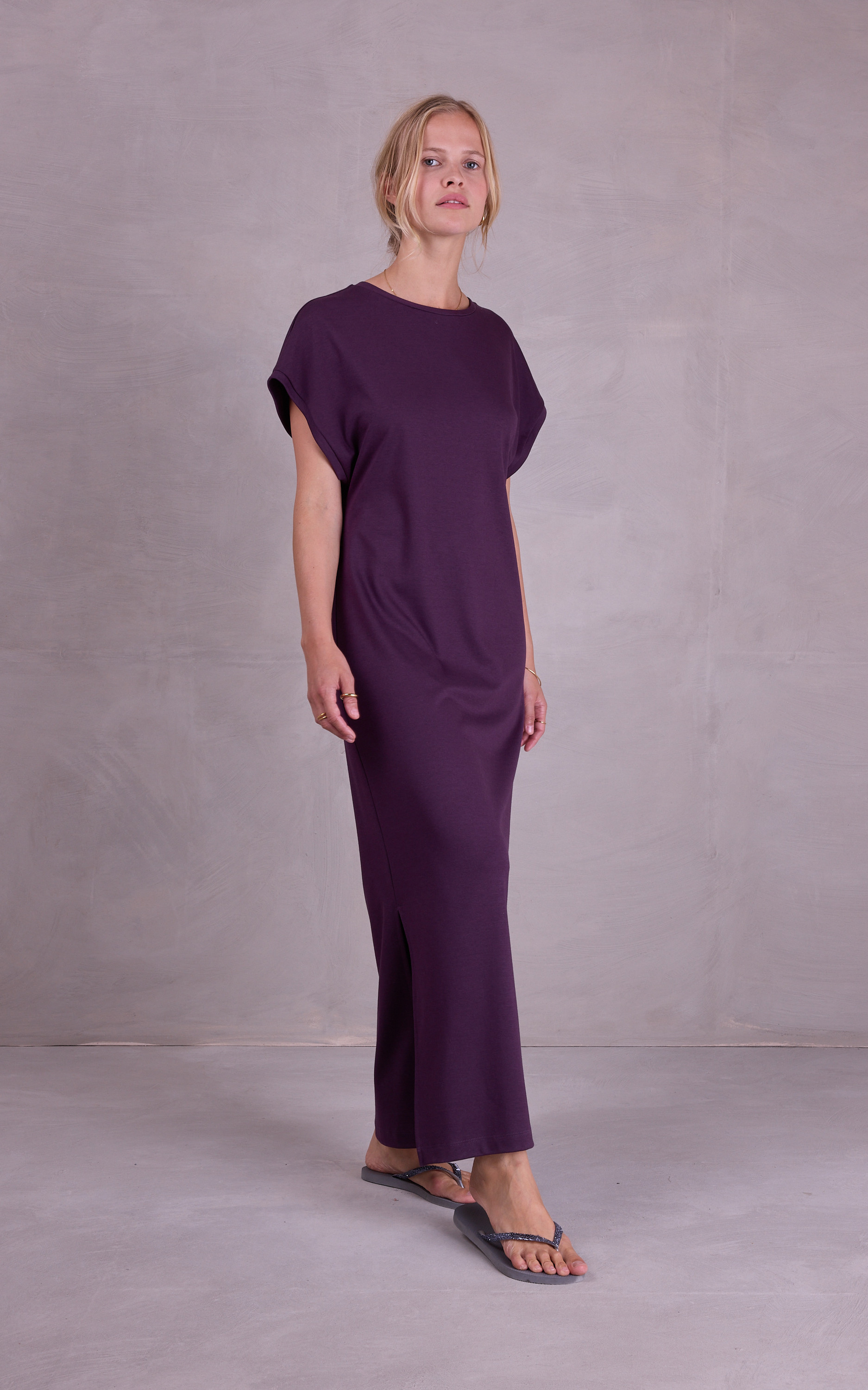 zoom in on Aubergine Jurk image Aubergine Jurk image