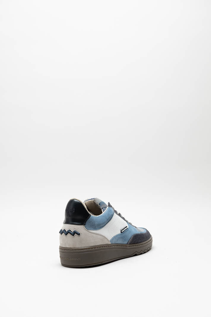 zoom in on Blauw Sneaker image Blauw Sneaker image