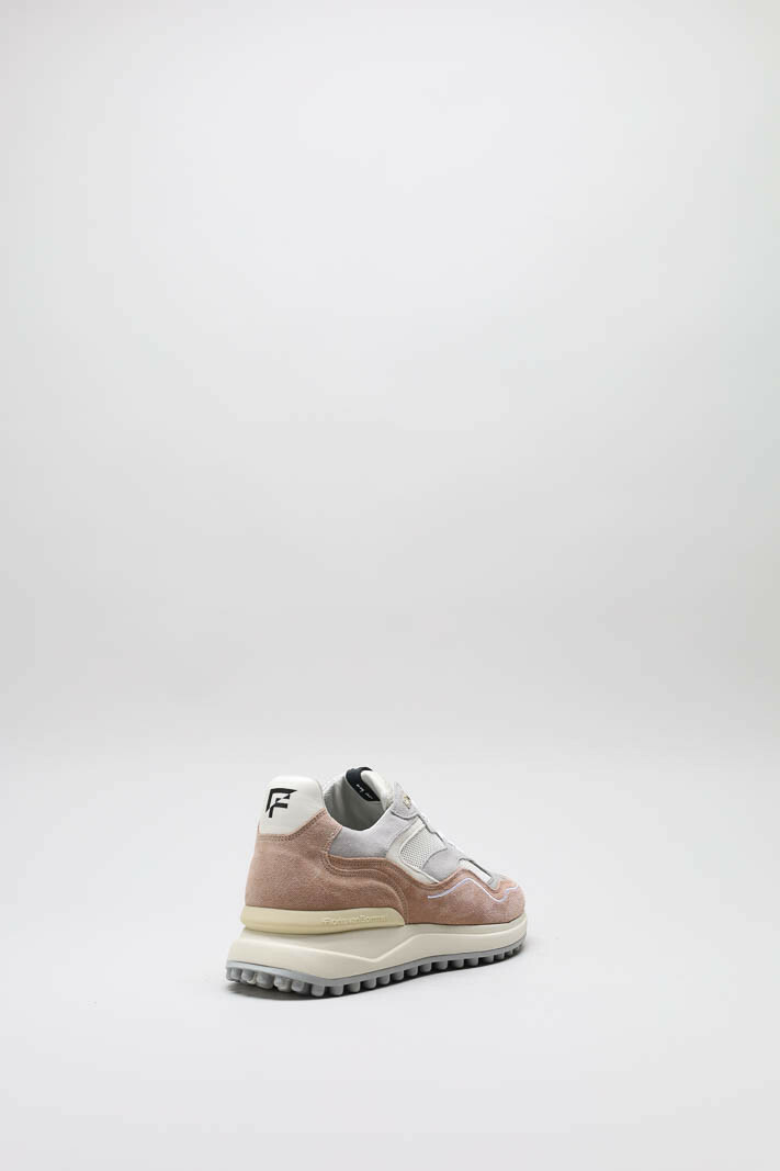 zoom in on Koraal Sneaker image Koraal Sneaker image