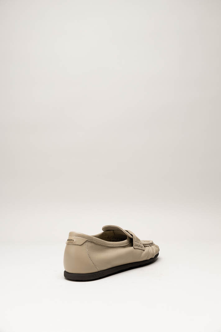 Beige Mocassin image