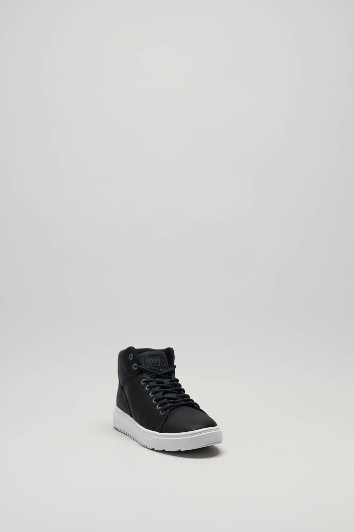 zoom in on Zwart Sneaker image Zwart Sneaker image