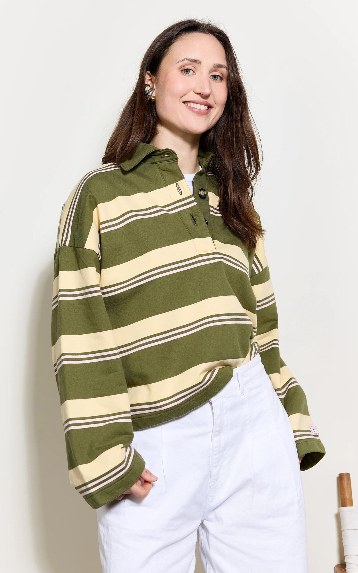 Kaki Sweater image