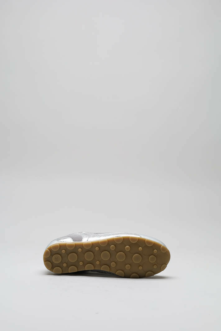 zoom in on Zilver Sneaker image Zilver Sneaker image