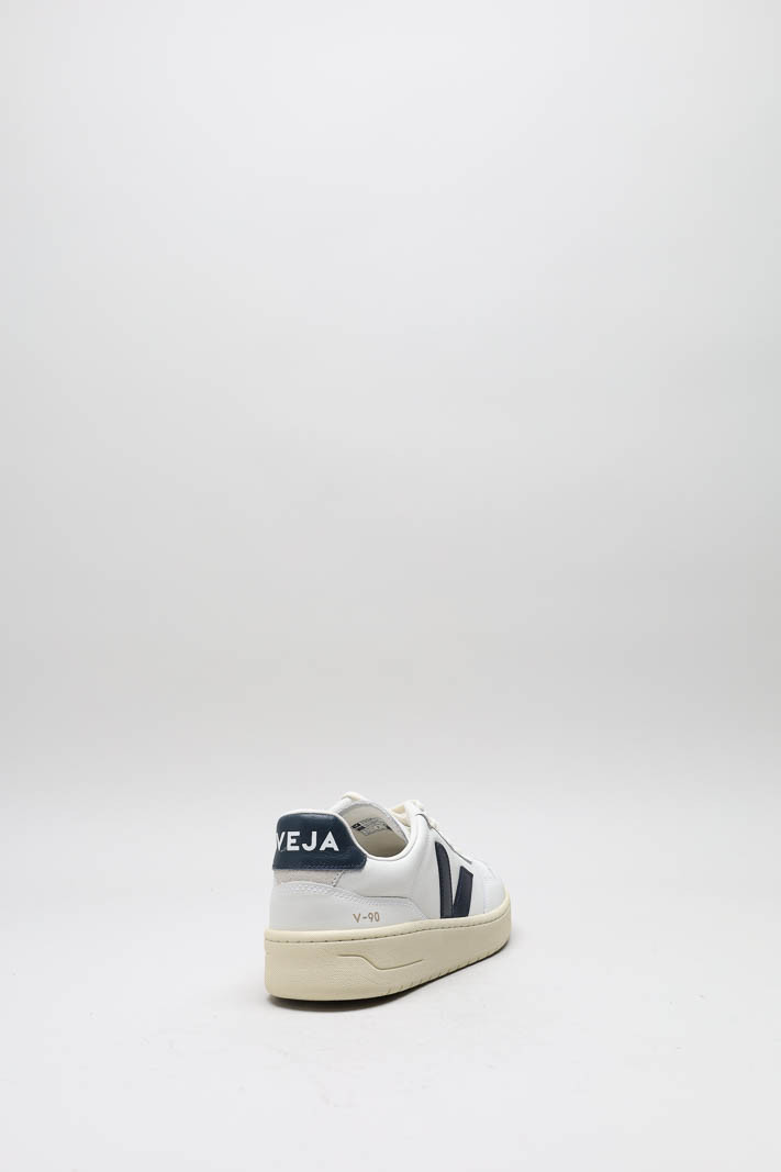 zoom in on Wit Sneaker image Wit Sneaker image