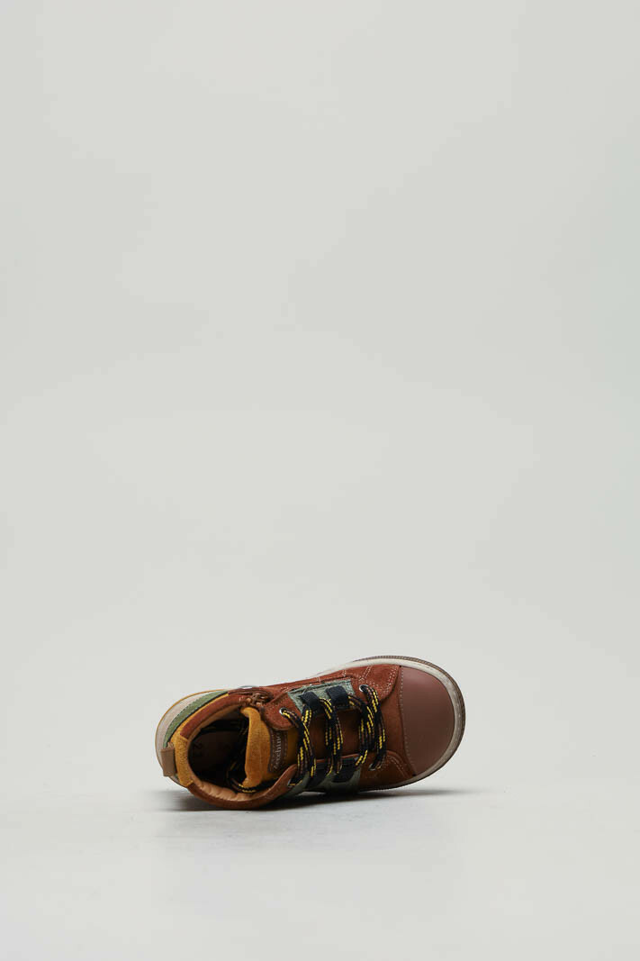 zoom in on Bruin Sneaker image Bruin Sneaker image
