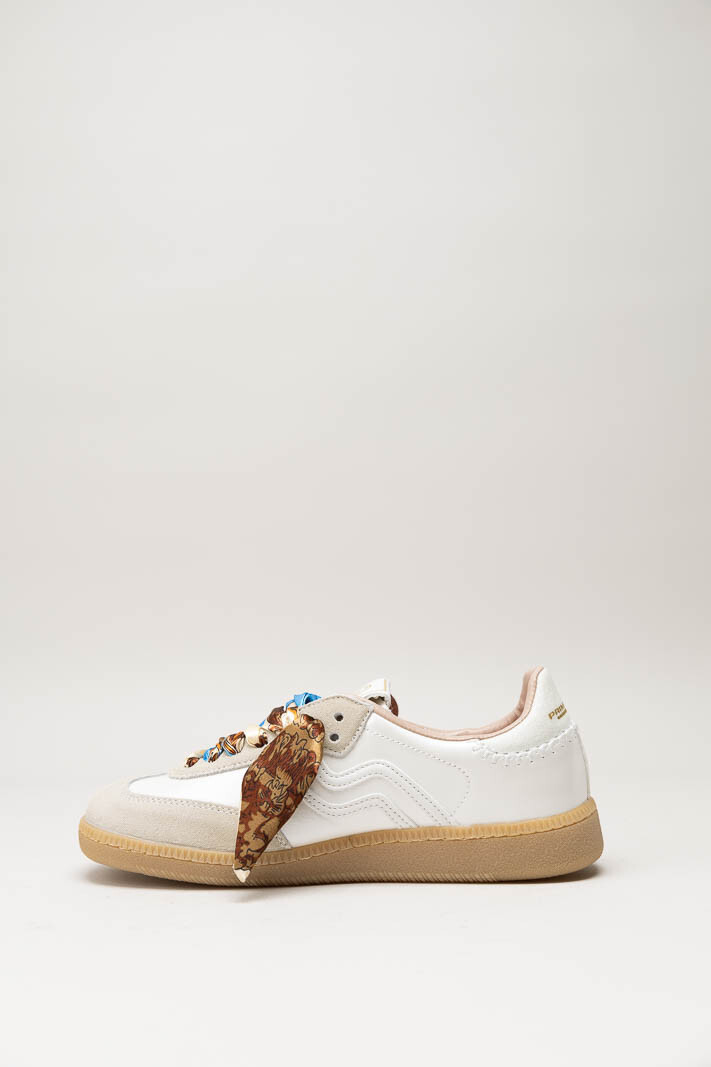 Lichtbeige Sneaker image