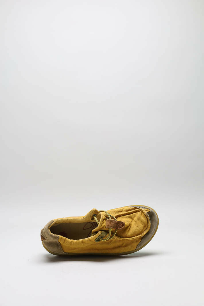 zoom in on Geel Sneaker image Geel Sneaker image