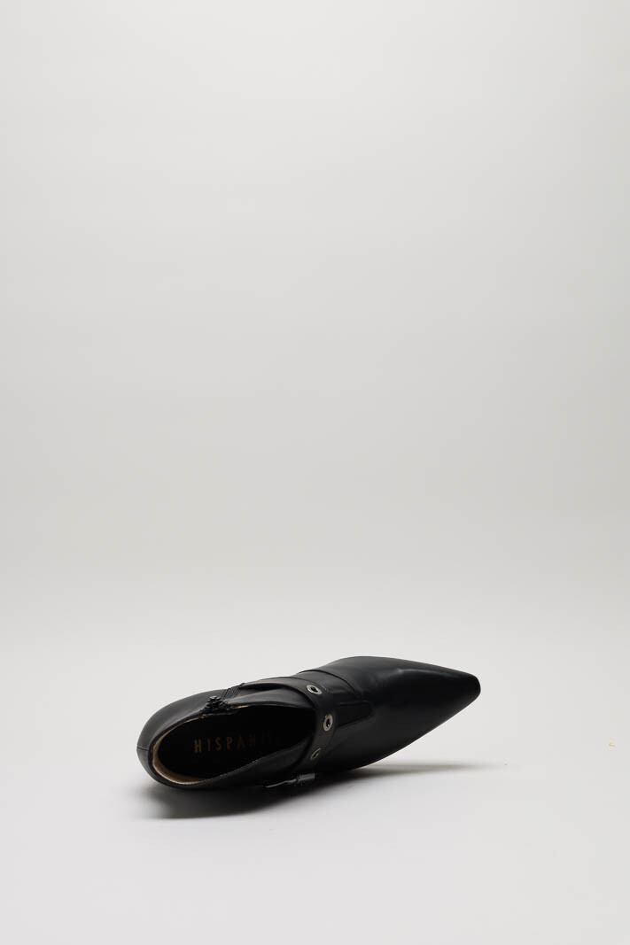 zoom in on Zwart Enkellaars hak image Zwart Enkellaars hak image