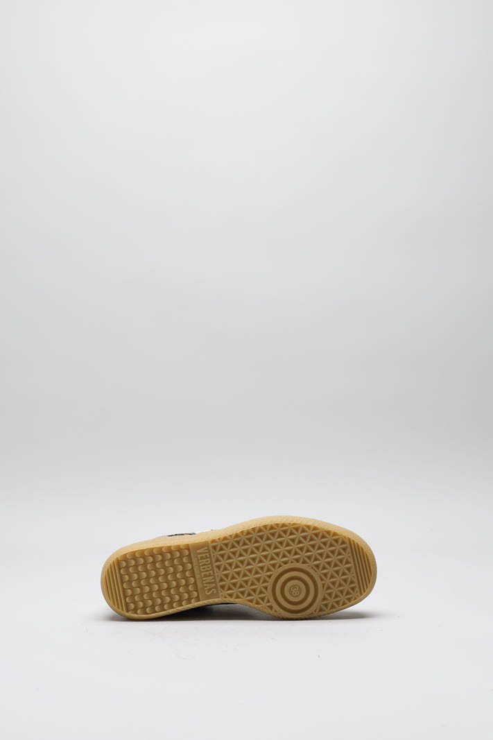 zoom in on Goud Sneaker image Goud Sneaker image